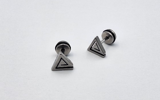 گوشواره پیرسینگ مارپیچ مثلث کد 1496