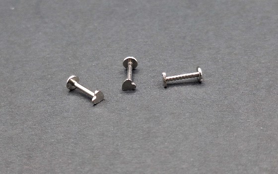گوشواره پیرسینگ تراگوس قلب استیل کد 56