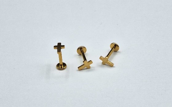 گوشواره پیرسینگ تراگوس صلیب طلایی کد61